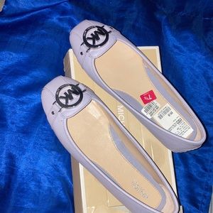 Only have tried on never actually worn them! They deserve a new owner!